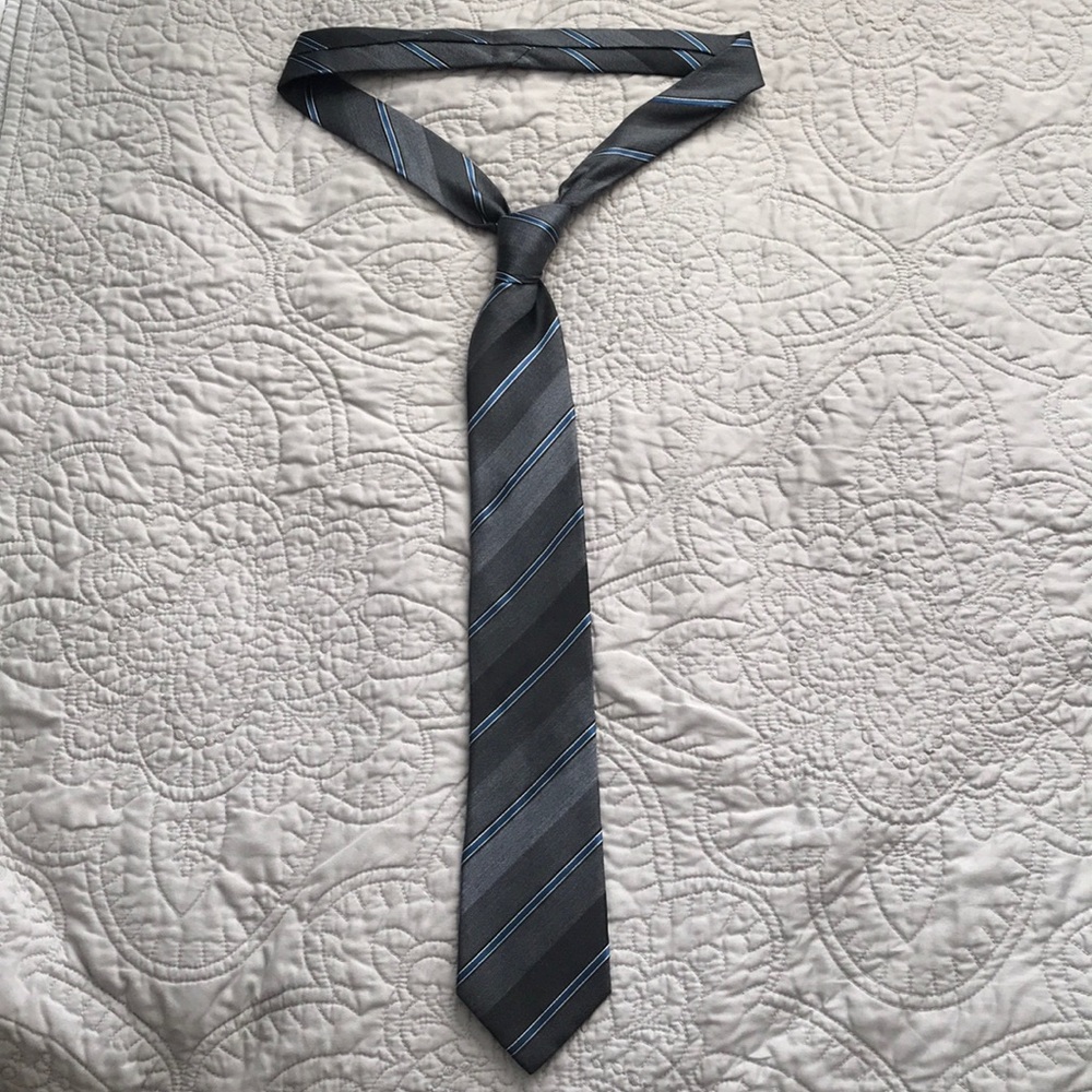 Kenneth Cole Reaction Neck tie